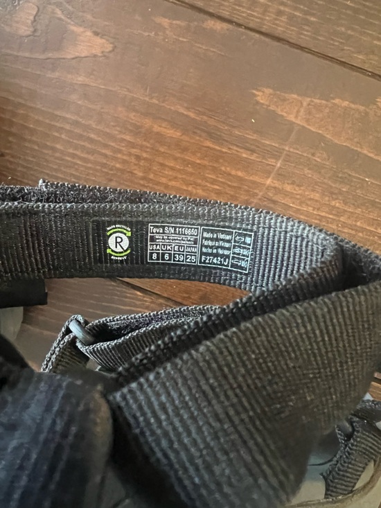 Teva Sanborn Black Strapped Women’s Sandals  Size 8 - Picture 3 of 4